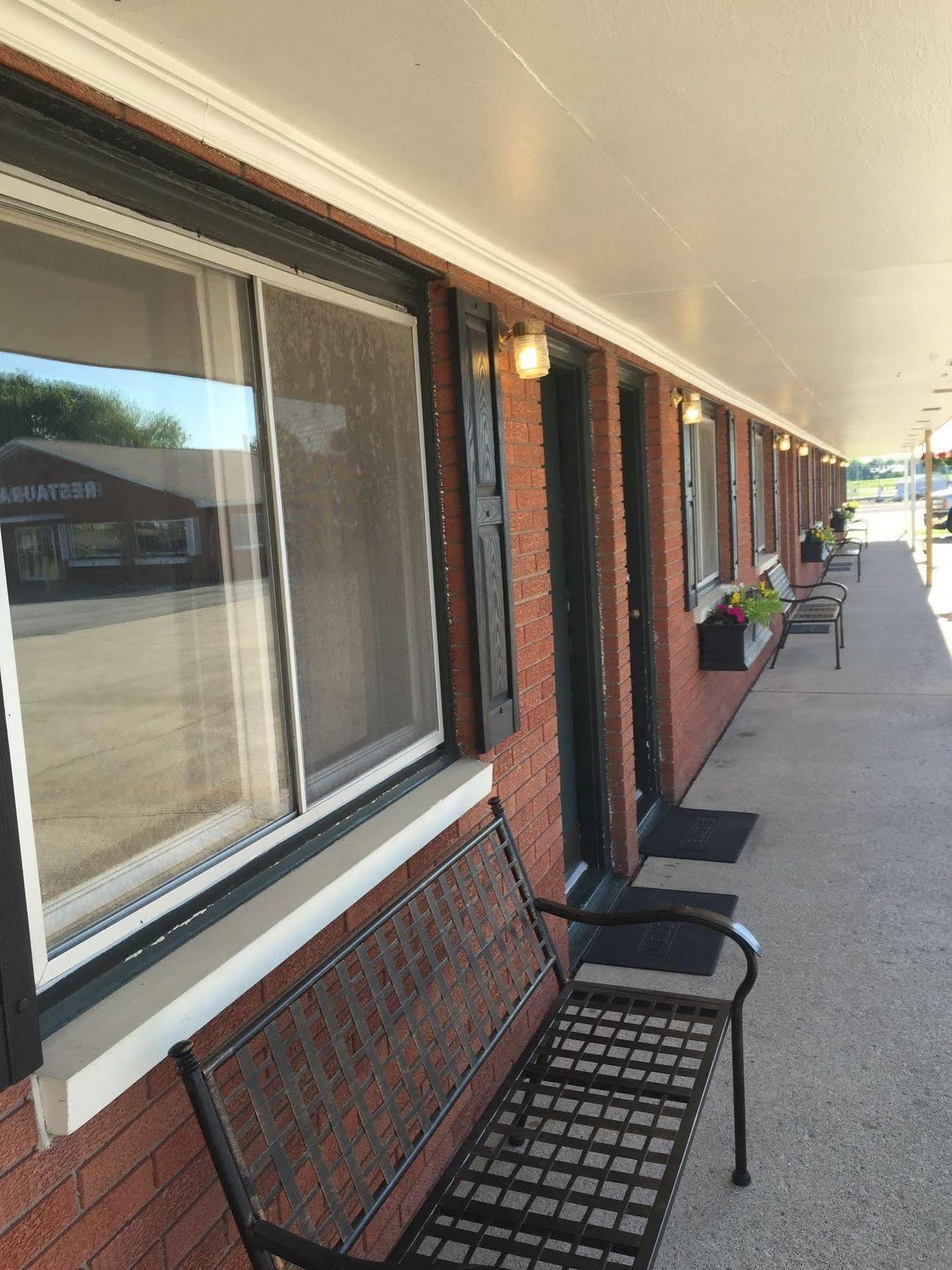 Powhatan Motel Pocahontas Экстерьер фото